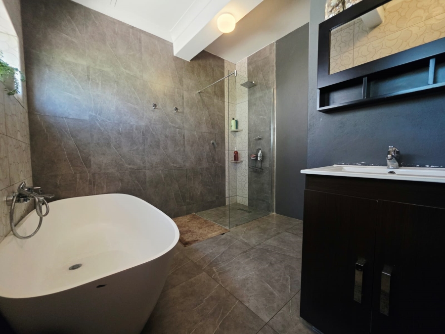 4 Bedroom Property for Sale in Van Der Hoff Park North West